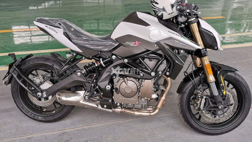 Benelli SRK600